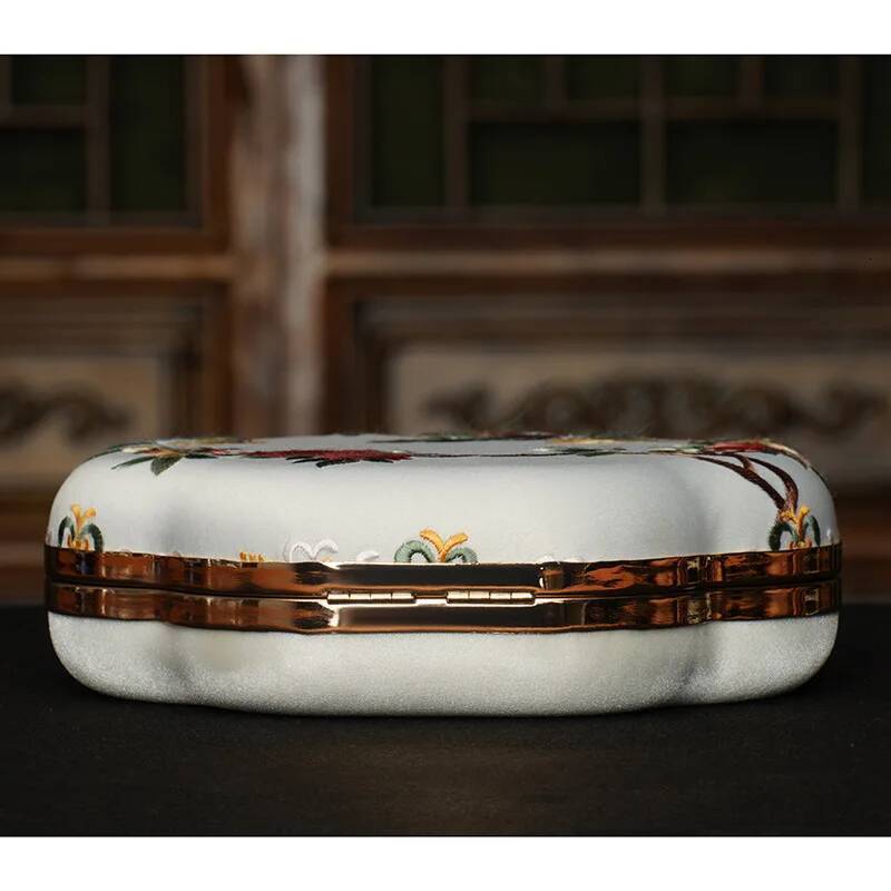 DHGM Cap Retro Versatile Small Round Mini Chain Bead New Middle-Aged Mother Ethnic and Bird Shoulder Crossbody Banquet Wedding with Cheongsam Hard She