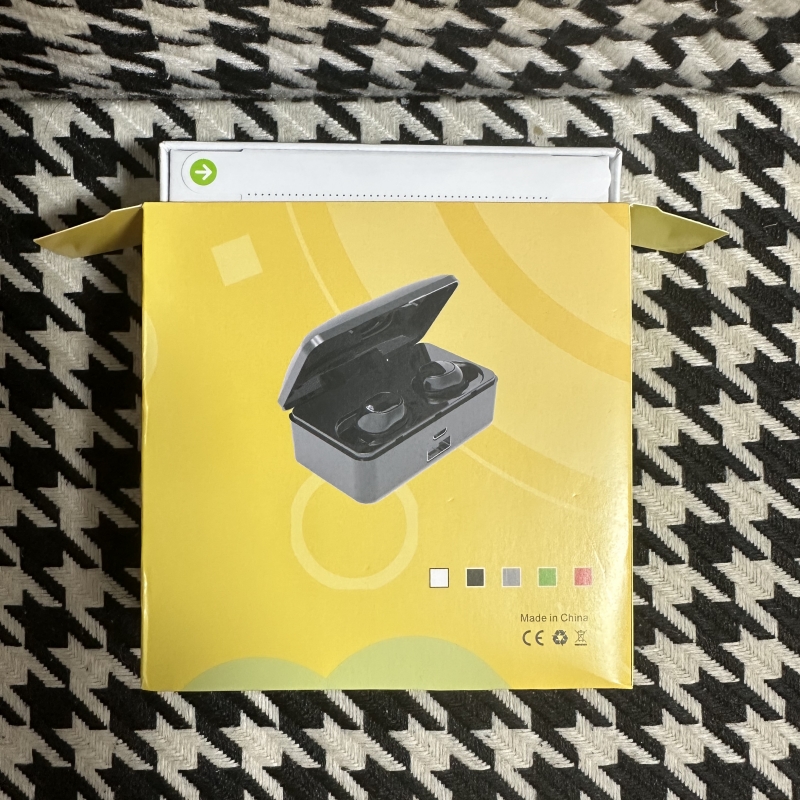 Stocks in US Wirless earphones real serial NO.connect Rename Wireless Bluetooth Headphones In-Ear tws earbuds Wireless Charging Box Shipment from US warehouse