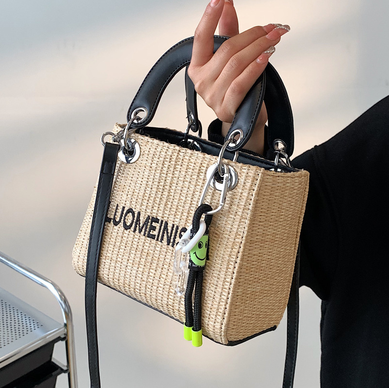 Free Shipping For Summer 2025 New Designer Bags Fashionable And High-quality Shopping Bags High-end Hand Woven Embroidered Letter Handbags