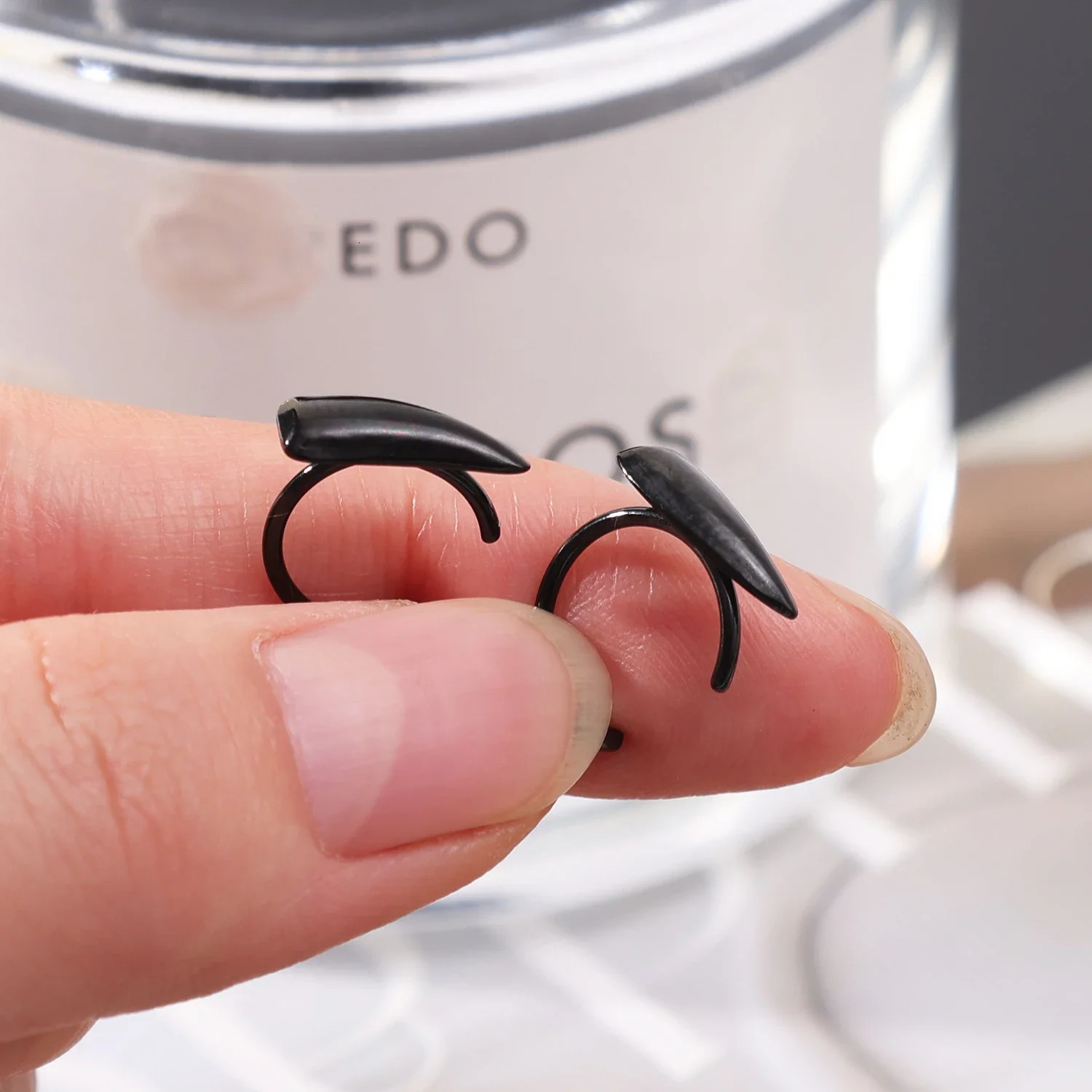 Stainless Steel 3D Lip Clip Unique Fangs Without Holes Lip Clips Men Women Without Holes Lips Ring Halloween Jewelry Accessories 250617