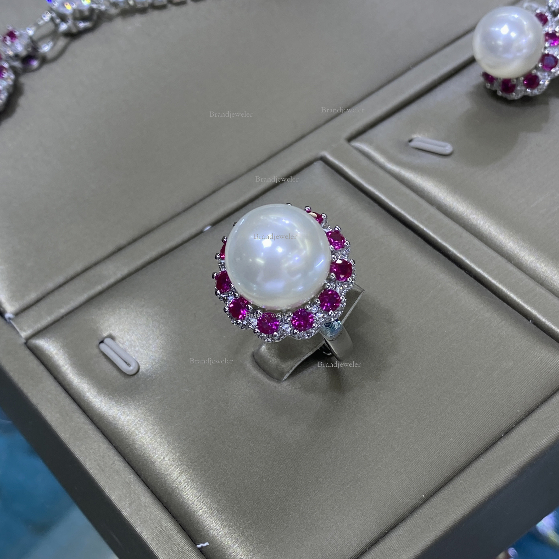 Red Corundum Natural Shell Pearl Comparable Free delivery to Designer necklace Pearl Full Diamond Open Ring Women's Elegant 2025 New Model Noble 