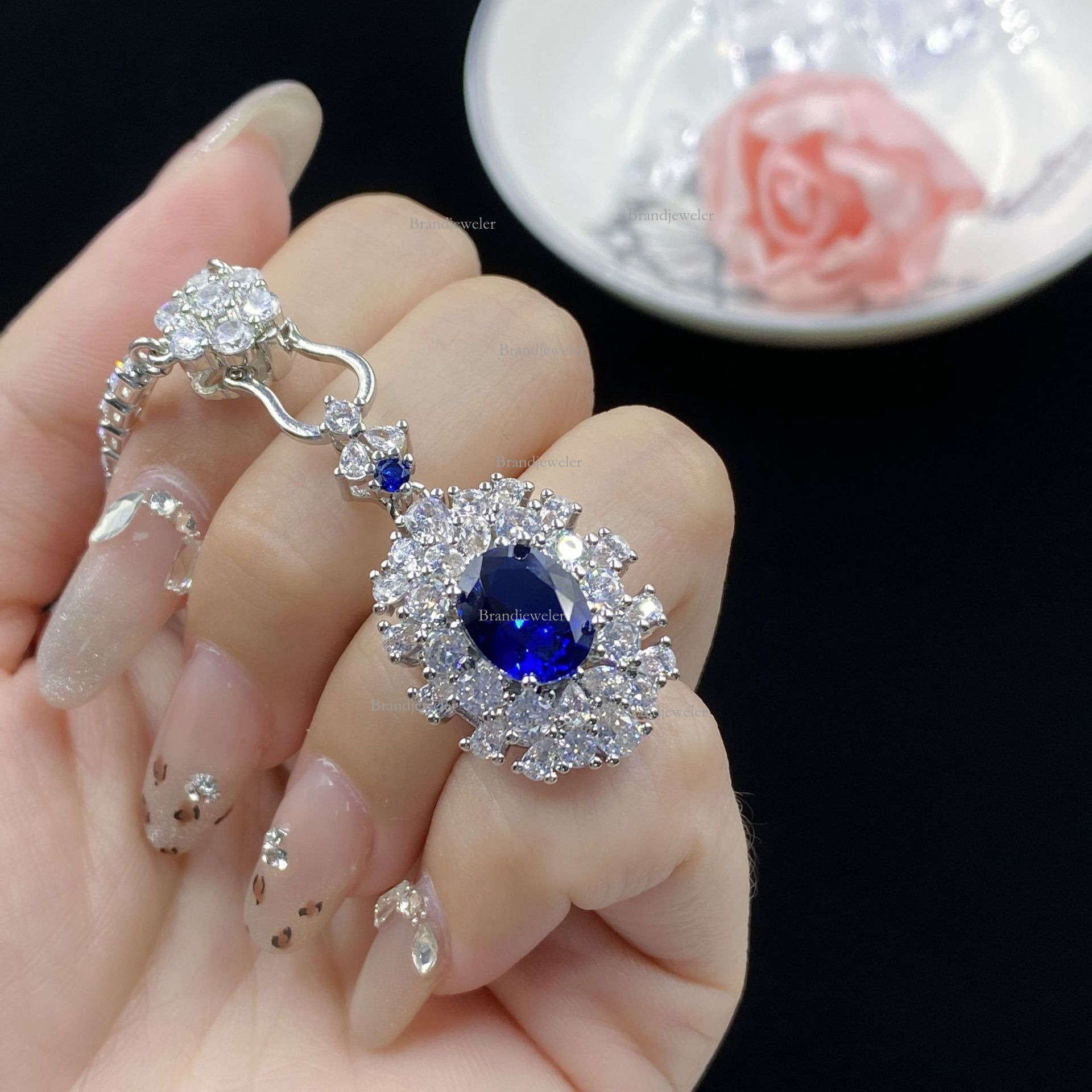 Sapphire Fluorescent Light Designer Necklace Color Changing Pigeon Egg Full Diamond Fashion Pendant Open Ring Model Set Free Delivery For Women Clavic
