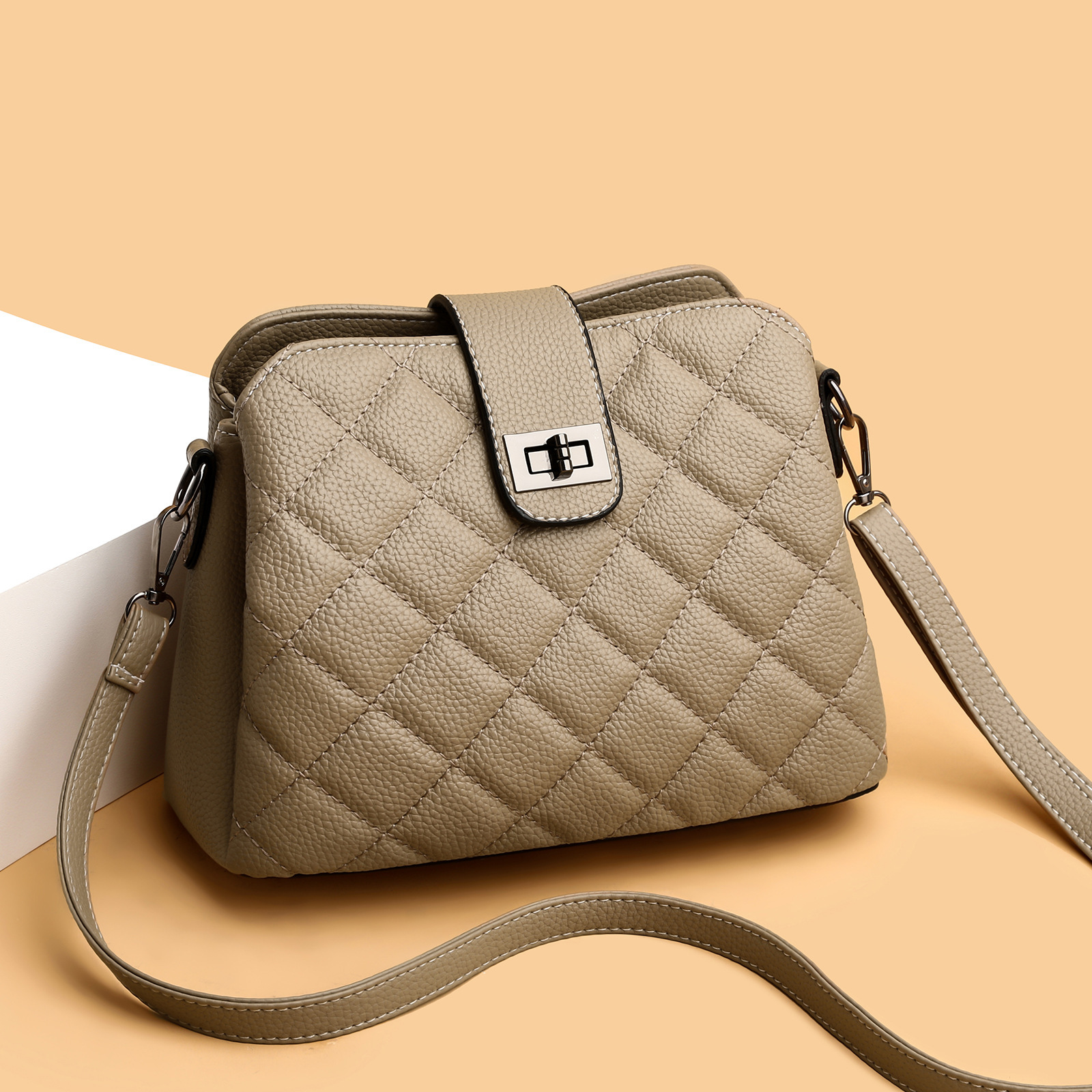 Free Shipping Designer Bag 2025 New Simple Korean Style Fashion Quilted Doctor Bag Cowhide Versatile Shoulder Luxury Bag Crossbody Bag Large Capacity 