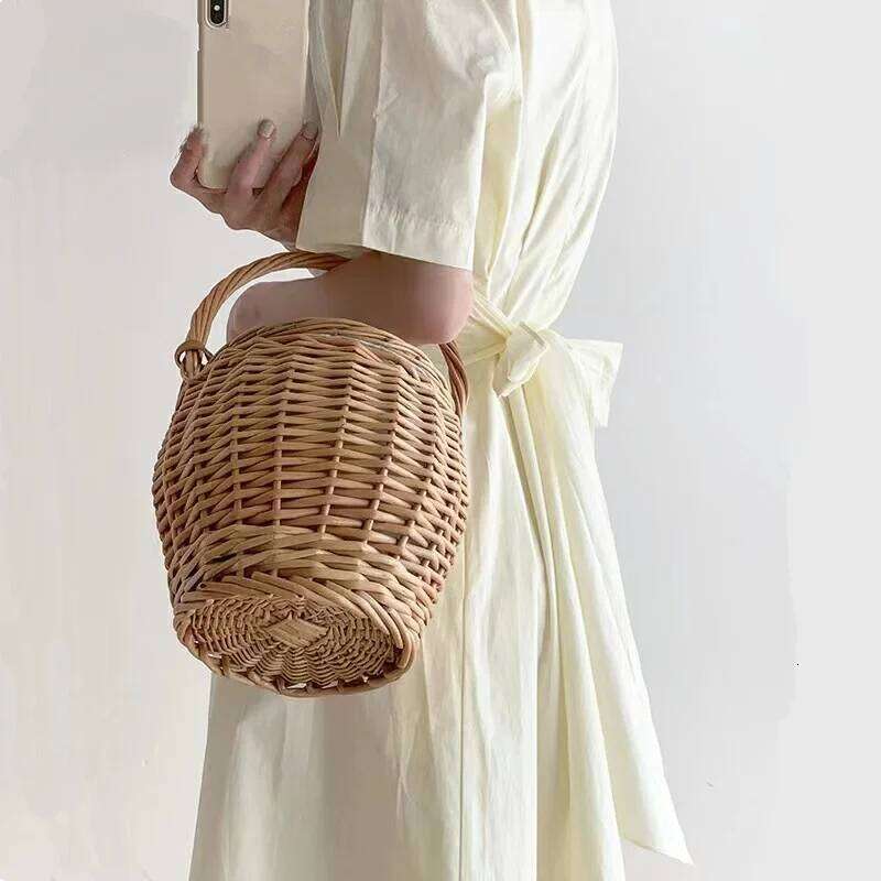 Wicker Basket Bag Women Summer Beach Natural Rattan Straw Bucket Totes Handmade Woven Handbags 2025 New