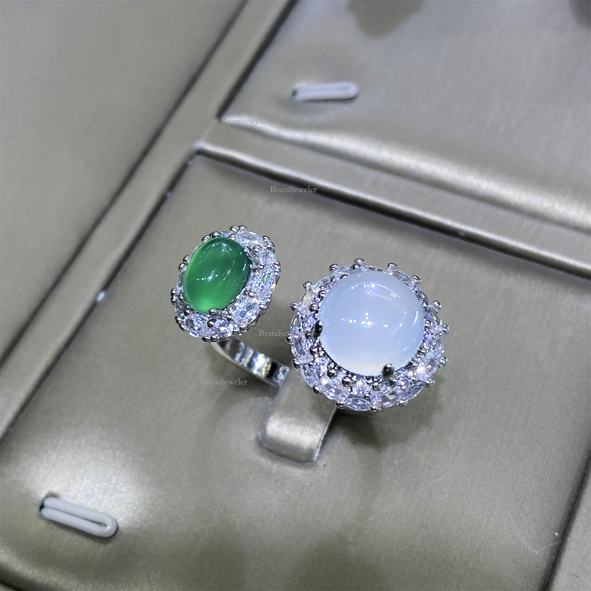 Natural Designer Necklace White Agate Free Delivery Oval Green 2025 New Model Agate Open Ring Women's Elegant Luxurious Pendant Earrings Three-pi