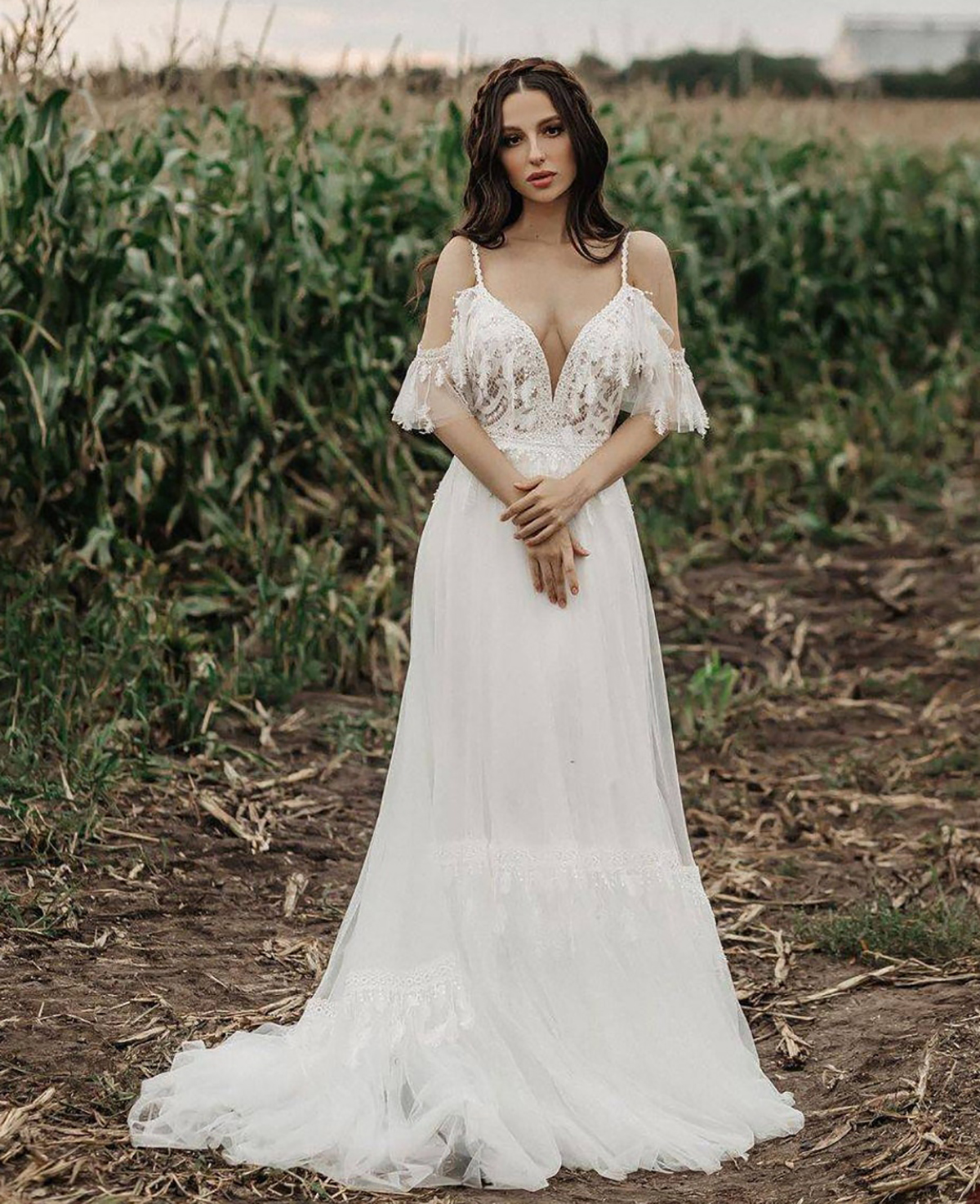 Off Shoulder Boho Wedding Dresses A Line Deep V Lace Bride Gowns Custom Made Garden Party Dresses for Brides Engagement Birthday