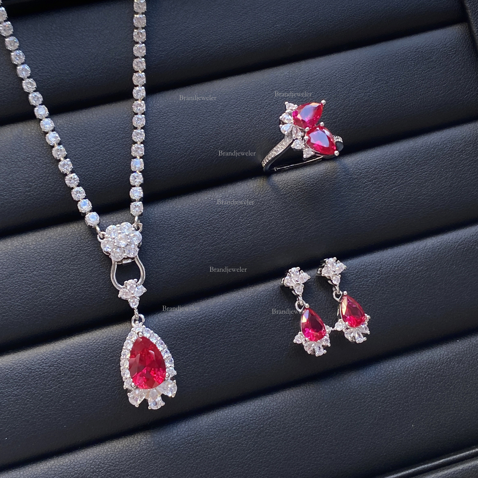 Back Cover Red Corundum Water Drop Shape Three-piece Full Diamond Open Ring For Free Delivery Model Women Designer Necklace Elegant Luxurious Pendant 