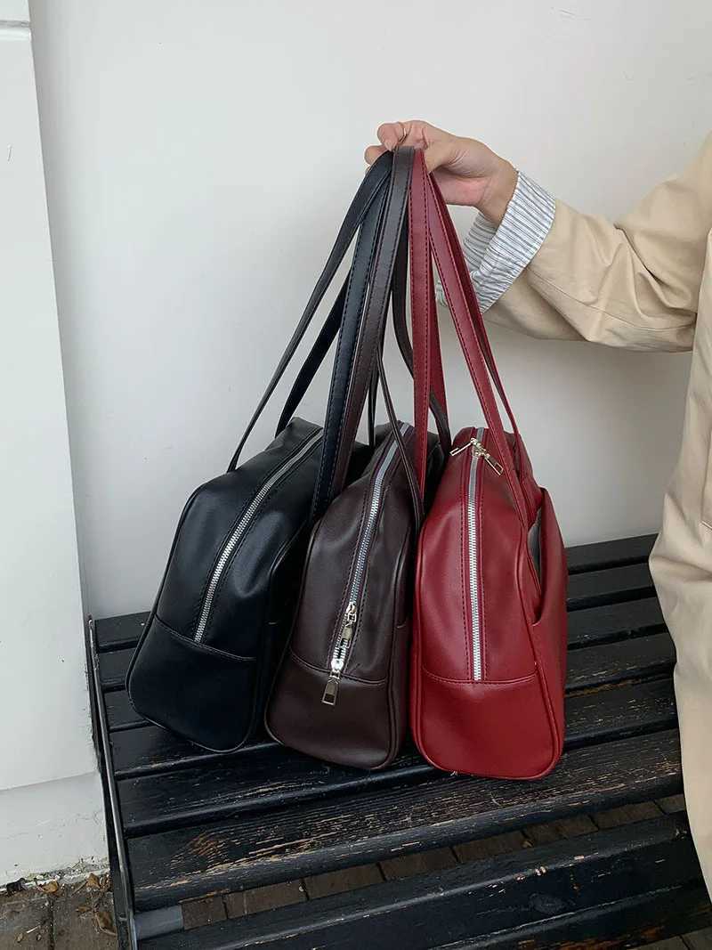 Large Capacity Womens Commuter Shoulder Bag Vintage Tote Pu Leather Ladies Underarm Bags Business Female Boston Handbags Purses XJ250620