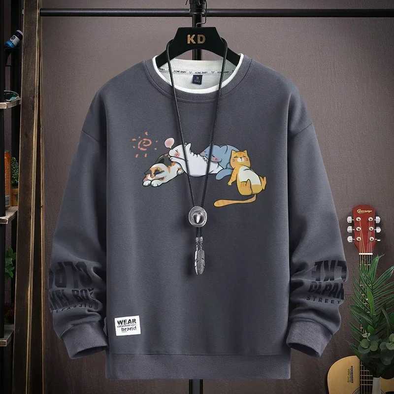 Japan Cartoon Mens Sweatshirt Hoodies Autumn Cats Printed Long Sleeve T-shirt Fashion Mens Clothing Khaki O Neck Harajuku Top Z250621