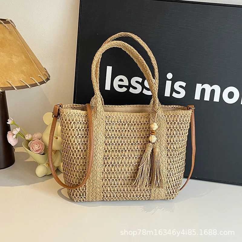 New straw woven bag beach large capacity tote bag lazy style handbag tassel shoulder bag. XJ250620