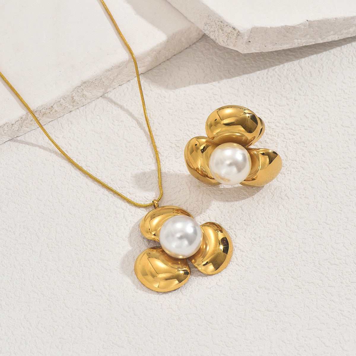 Fashion Style Women's Necklace And Set Versatile Flower Design Pearl-Studded Clarbone Chain Open Ring For Women