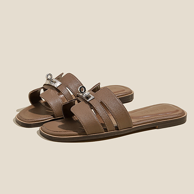 Designer Slippers for Women 2025 New one-strap slippers, fashionable and versatile summer outerwear, beach flat sandals, gold lock button slippers, Fr