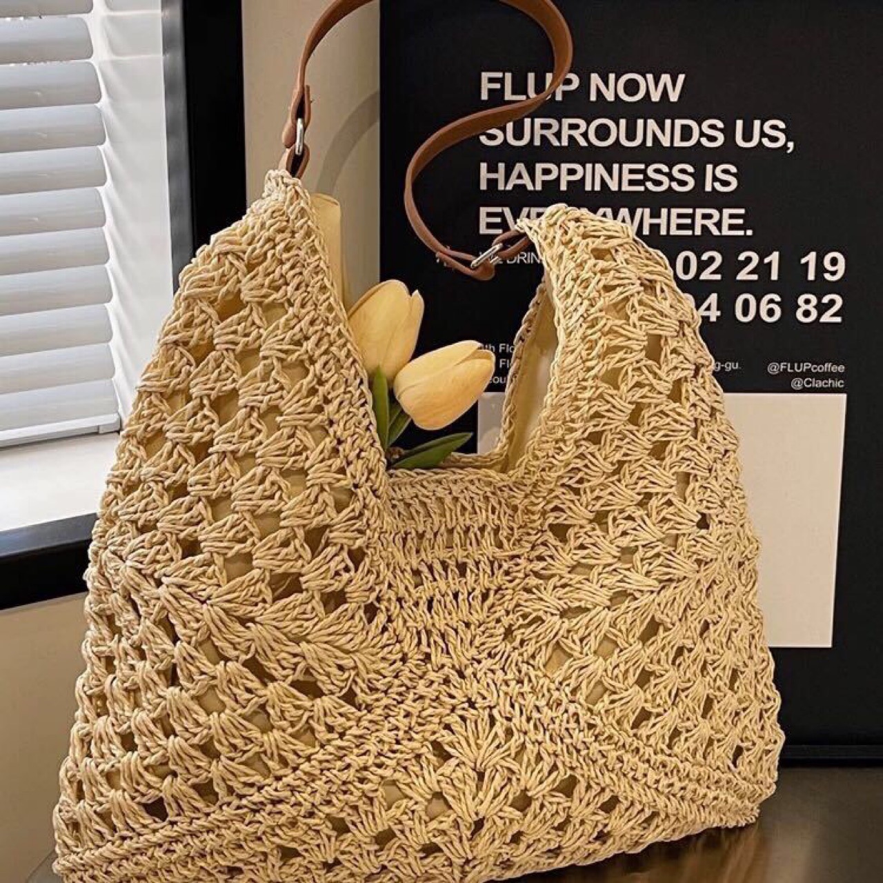 Free shipping designer Straw Woven Bag for Women Handmade Summer Beach Vacation Shoulder Bag Ladies High-end Large Capacity Commuter Tote Bag