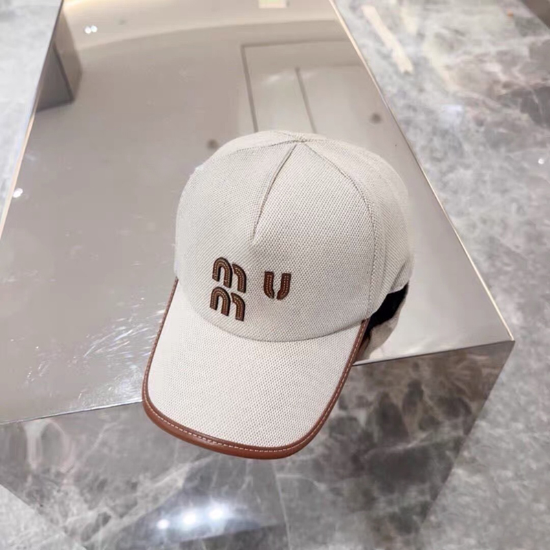 Luxury designer baseball cap leather letter New trendy men and women couples comfortable breathable sports travel photography