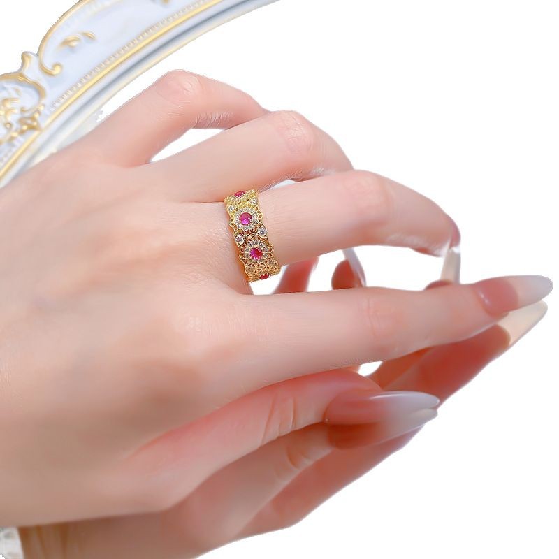 New S925 Silver Exquisite Red Diamond Perforated Ppattern Row Ring Gold Retro Ring