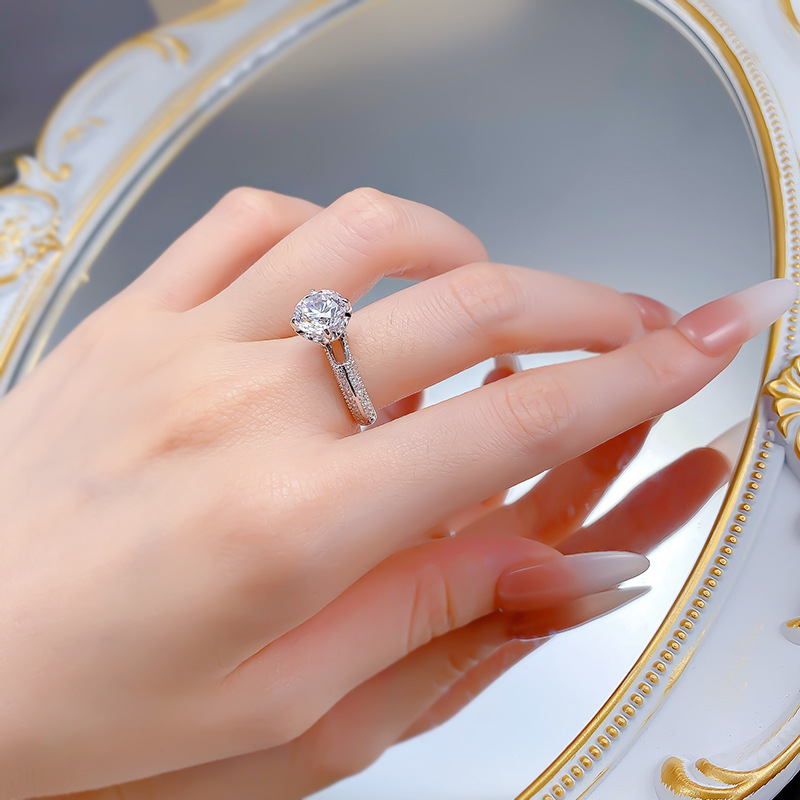 S925 Sterling Silver Court Ring Engagement Sparkling 2.5 Ct Moissanite Ring