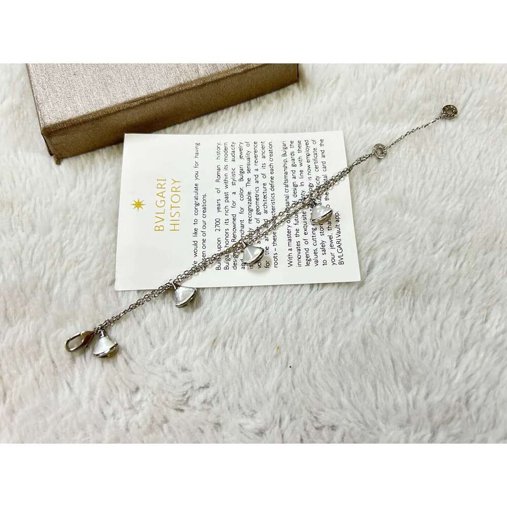 Brass High Version Baojia Four Skirt Mother-of-Pearl for Women Trendy Fashionable Elegant Bracelet