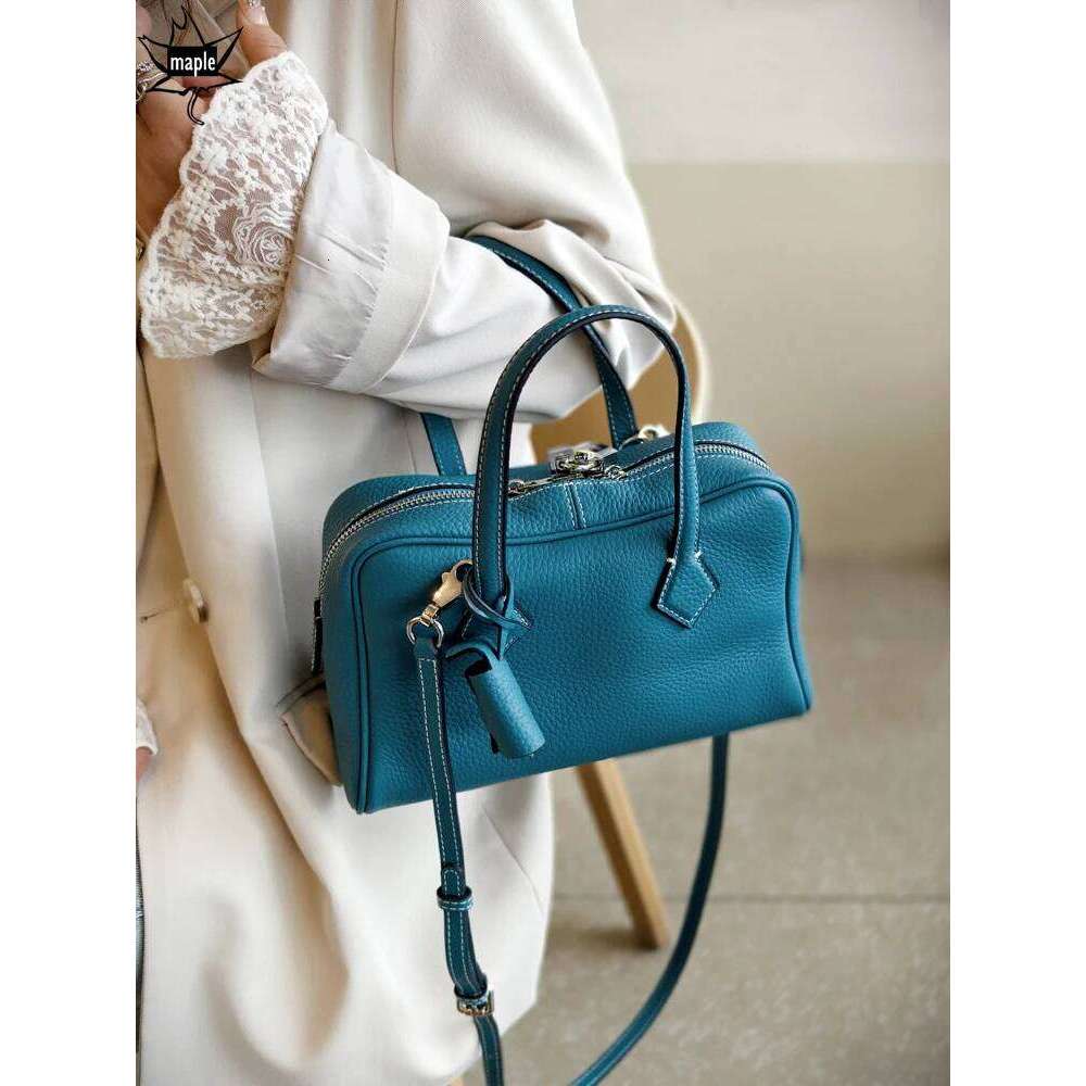 Designer bag 2025 New Simple Designer Large Travel Tote Genuine Cow Leather Women Handbag Blue Yellow Commuter Female Shoulder Bag No Luxury Bag