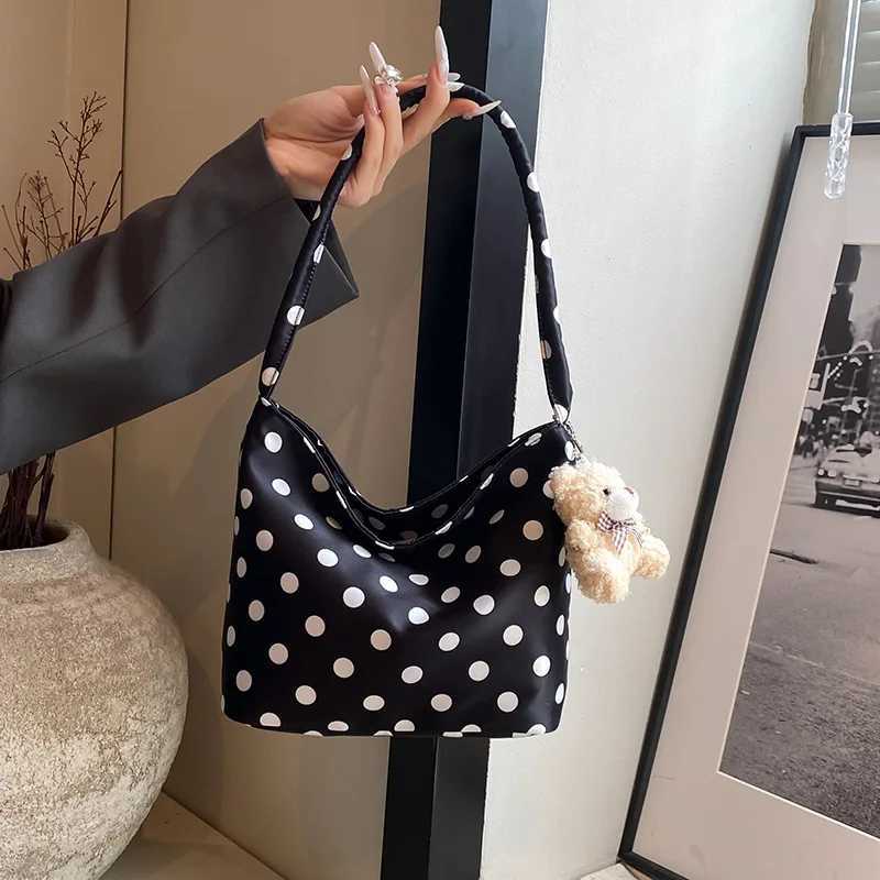 Mini Spot Pattern Shoulder Bag WomenS Handbag Trendy Spring Summer Small Bag Casual Tote New Style Wave Dot Clutch For Ladies XJ250620