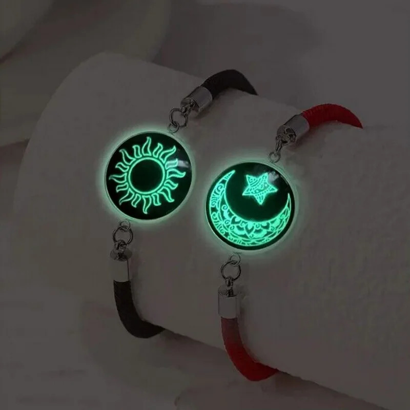2 Pcs/Set Luminous Sun Moon Pendant Necklaces for Women Men Romantic Glow In The Dark Couple Necklace Friendship Jewelry Gifts 250617