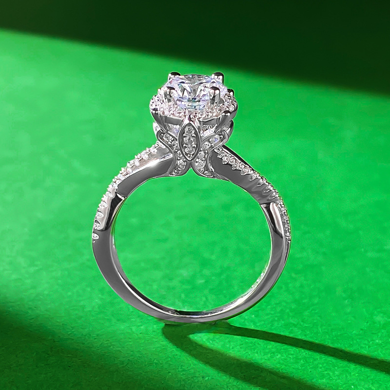 Choucong Brand New 1ct Round Cut White Lab Moissnite Diamond Luxury Jewelry 925 Sterling Silver Party Women Wedding Crown Princess Ring For Lover Gift