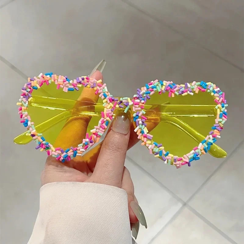 y2k Vintage Love Heart Sunglasse For Men n Sun Glasses Punk Cake Candy Pink Cute Party Eyewear 250617