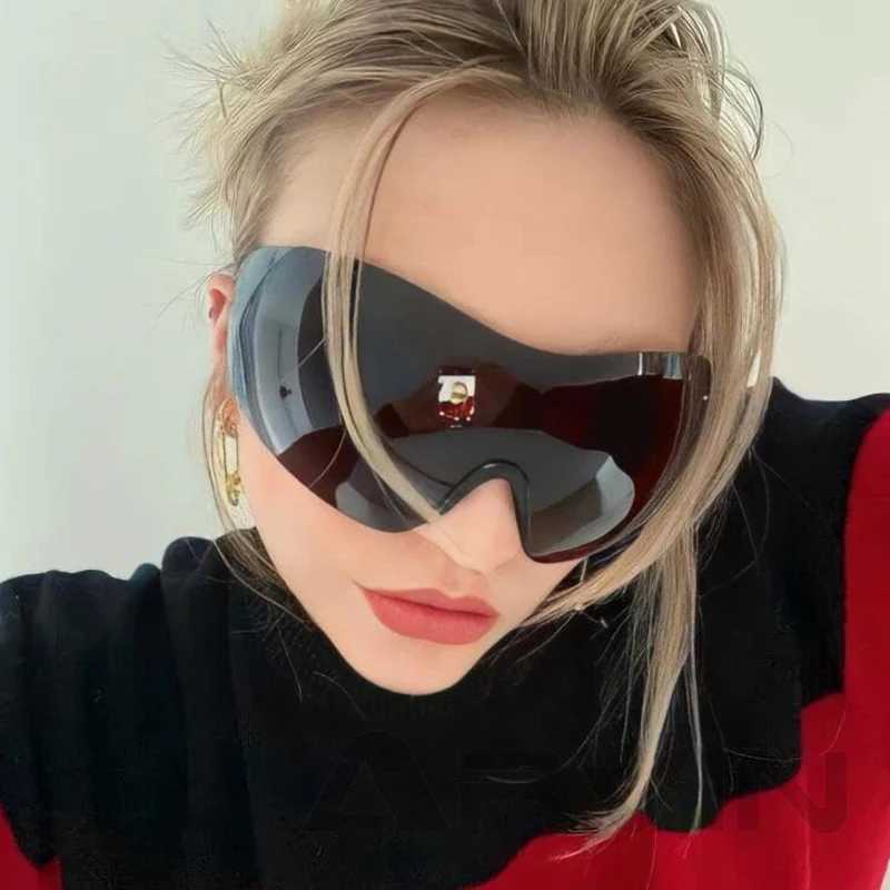 Oversized Rimless Sunglasses for Women One Piece fashion Brand Cyberpunk Mask Butterfly Sun Glasses Lady Retro 2000s Big Goggle W250621