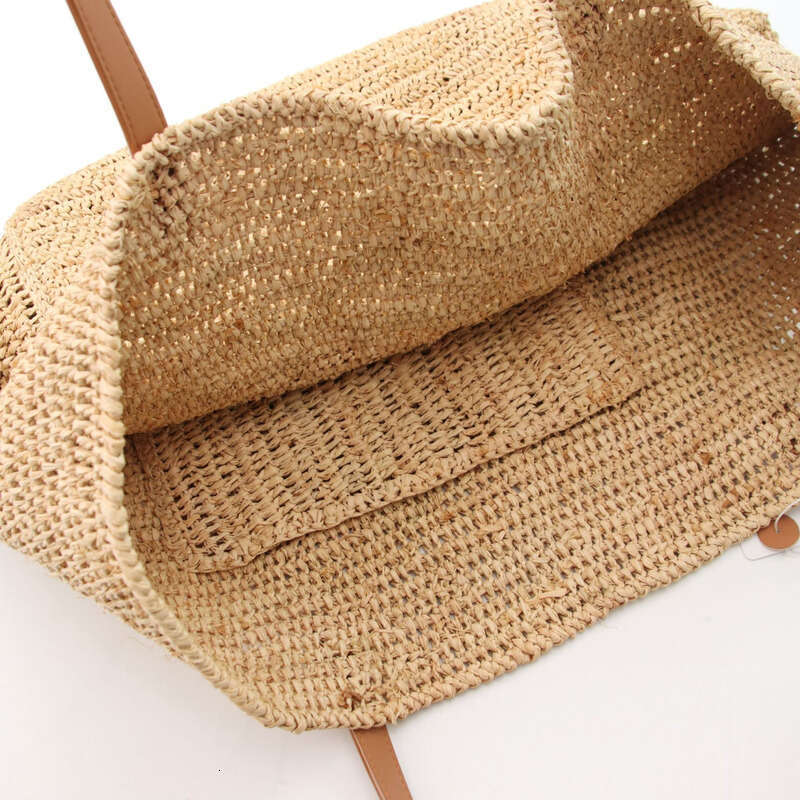 Beach Bag Luxury Straw Bag Straw Tote Spring Summer New Handmade Raffia Woven Fashion Versatile Travel Forest Style Handbag Beach Bag