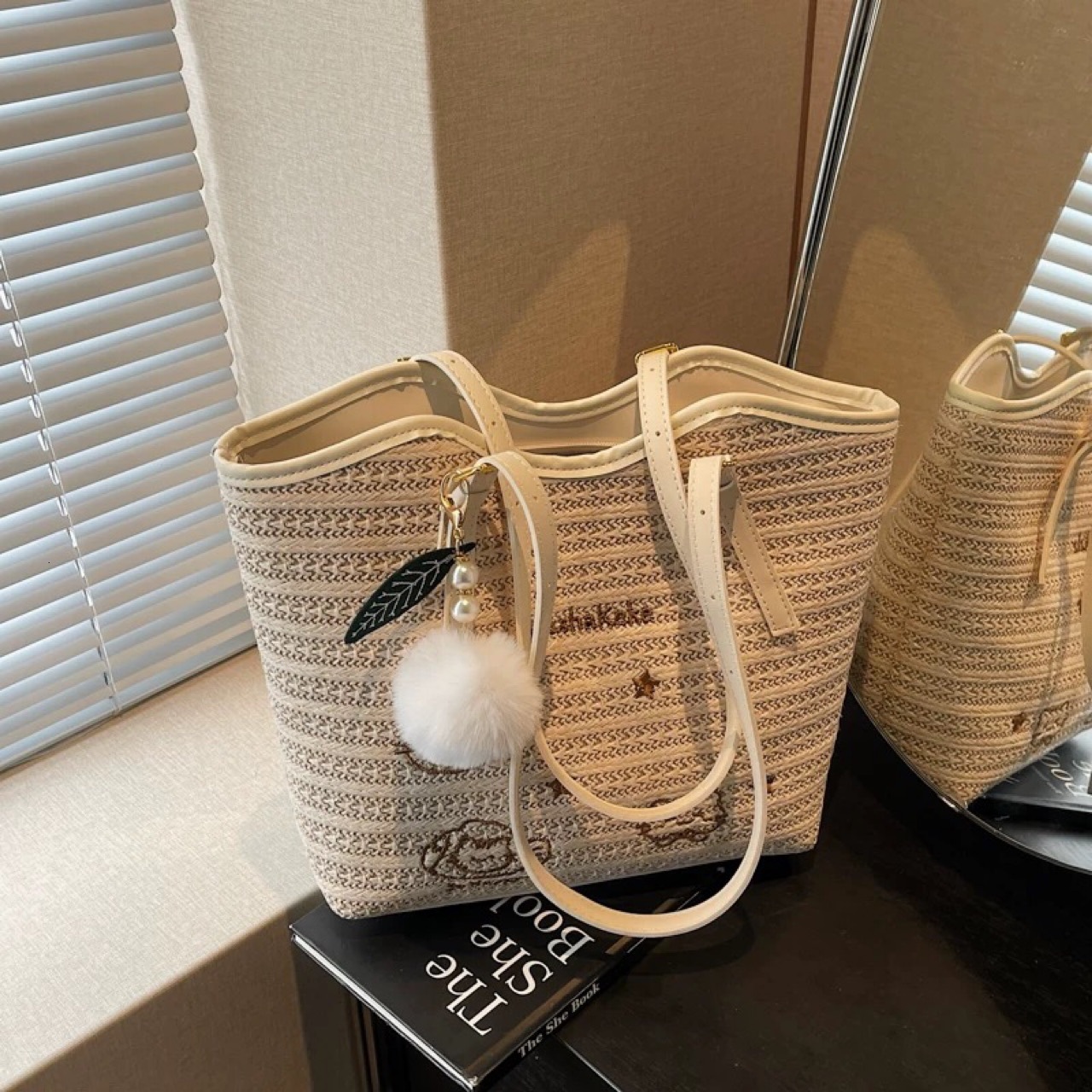 Free shipping designer Straw Woven Tote Bag for Women Large Capacity New Commuter Versatile Shoulder Bag Beach Vacation Ins Style