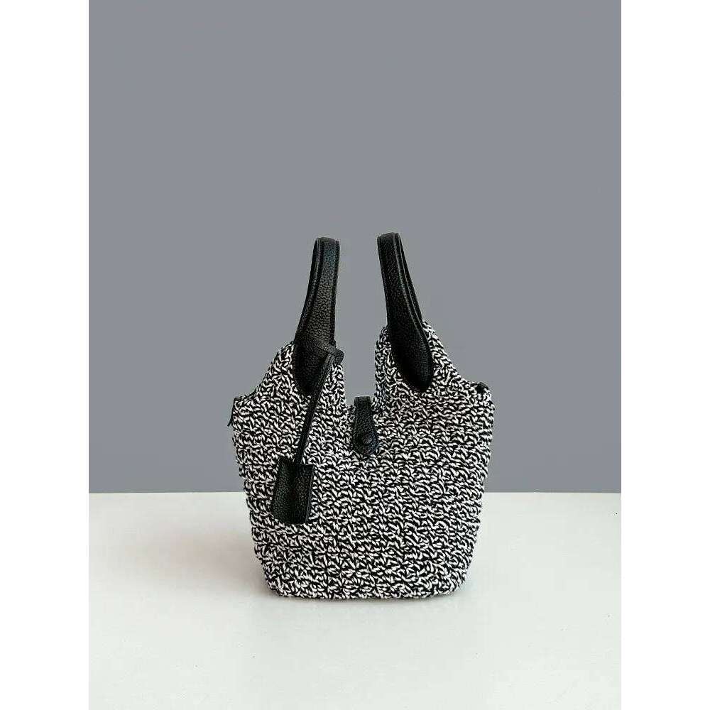 2025 New Women Summer Holiday Vintage Bucket Shoulder Bags Cow Leather Spliced Beach Woven Bag Casual Totes Designer Handbag