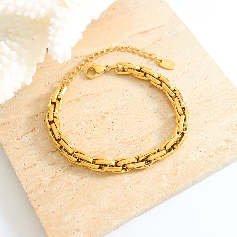 Gold Cuban Link Chain Bracelet for Women, 18K Gold Plated Stainless Steel Adjustable Wristband, Trendy Thick Chain Statement Jewelry