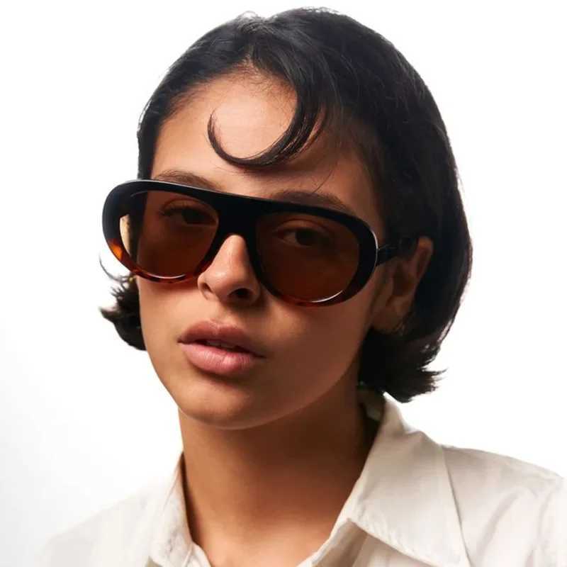 Vintage Brand Designer Flat Top Pilot Sunglasses Women For Men Fashion Popular Luxury Sun Glasses Punk Outdoor Driving Eyewear W250621