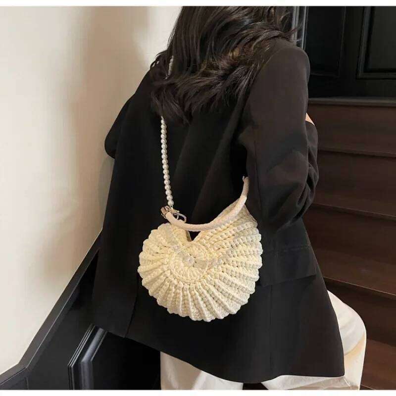 Creative Conch Shaped Crochet Women Shoulde Bags Funny Cute Pearls Chains Handmade Weave Crossbody Bag Novelty Small Handbags