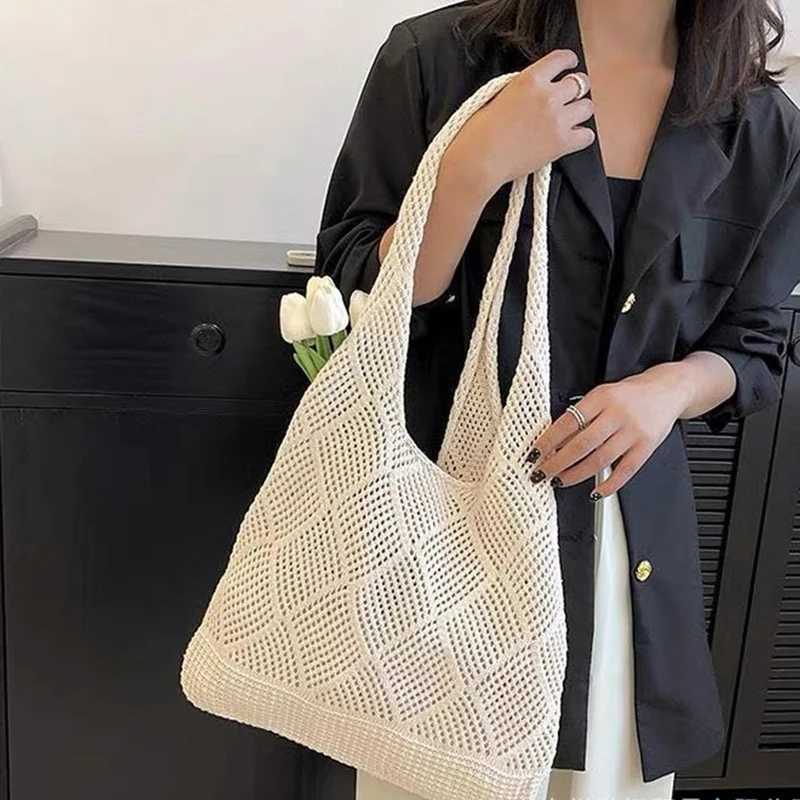 New Design Womens Handbag Hollow Out Beach Package Large Capacity Shoulder Shopping Bag Knitted Female Tote XJ250620