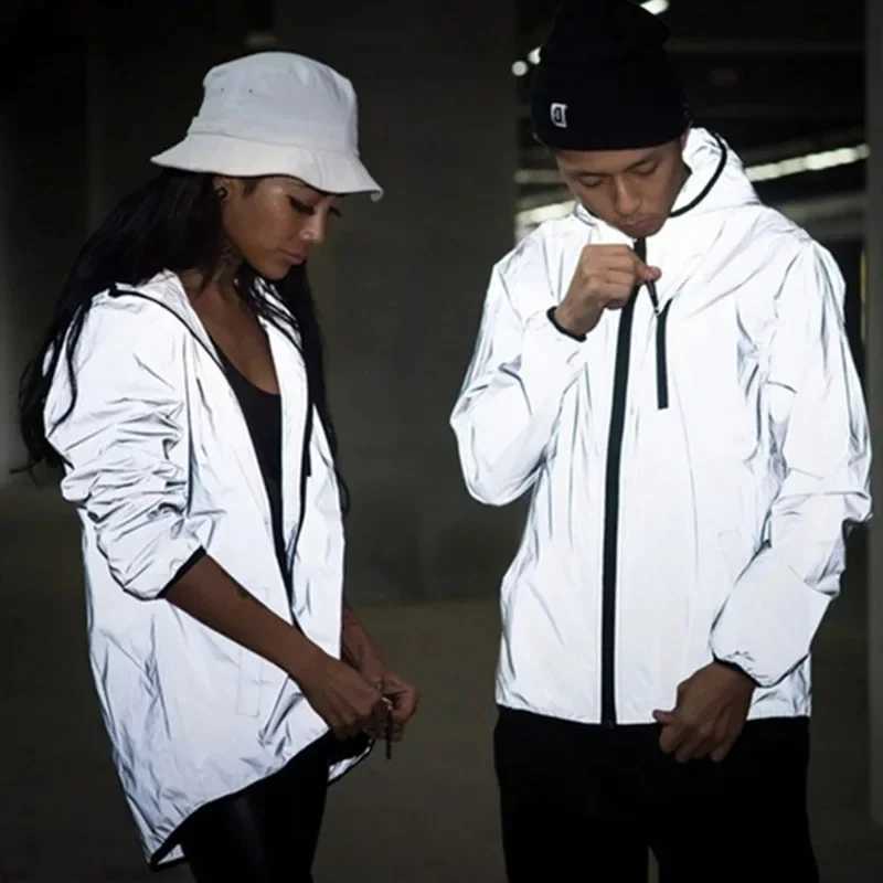 Fashion Brand Reflective Jacket for Men and Women Hooded Windbreaker Coat with Pockets for Running Cycling Hiking Zipper Hooded Jackets XJ250621