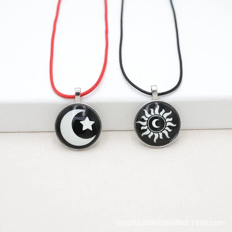 2 Pcs/Set Luminous Sun Moon Pendant Necklaces for Women Men Romantic Glow In The Dark Couple Necklace Friendship Jewelry Gifts 250617