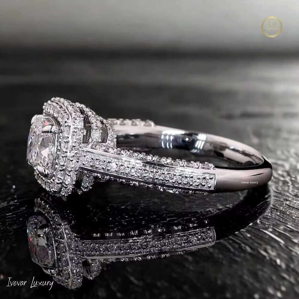 Moissanite Ring Silver VVS Handset White Moissanite Round Cut Round Moissanite Engagement Ring