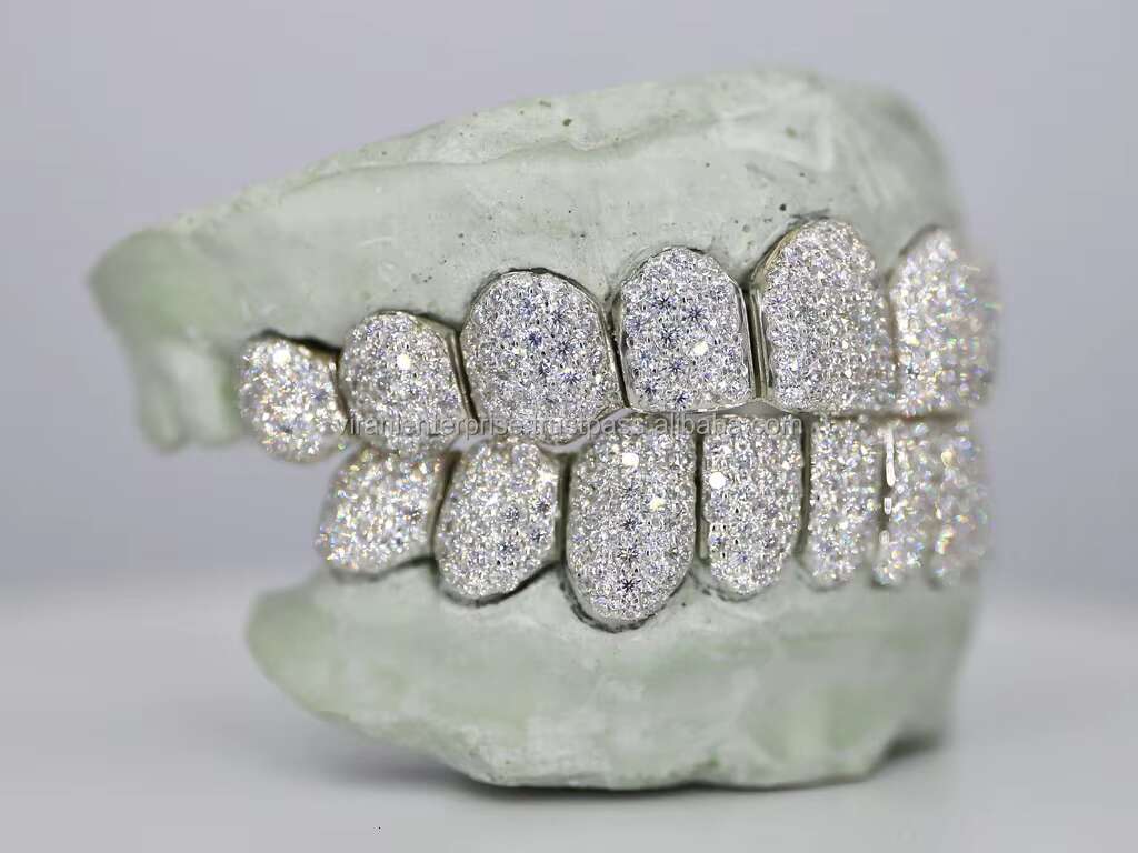 Premium Quality 10k Gold14k Gold and 18k Gold Metal Vvs Moissanite Studded Diamond Teeth Grillz