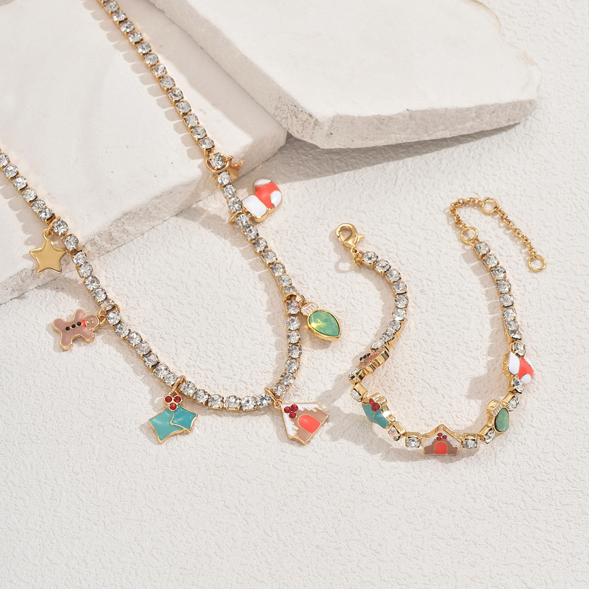 Wind Women's Bracelet Necklace Set Christmas Pattern Enamel Design Clavicle Chain Inlaid Jewelry For Women