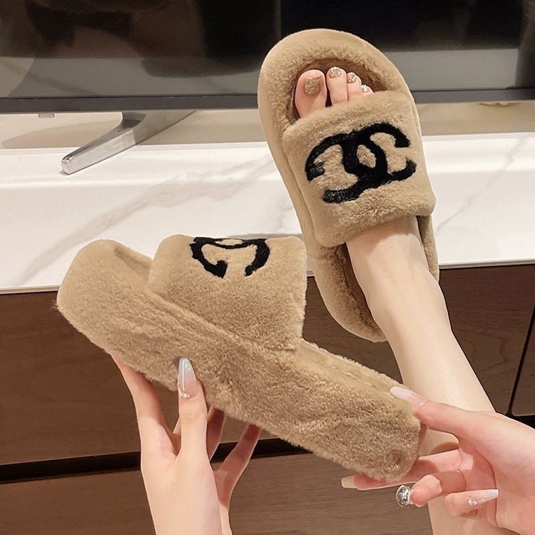 Designer slippers for women's outerwear 2025 Autumn and Winter New thick-soled embroidered letter woolen shoes, versatile home cotton slippers, F