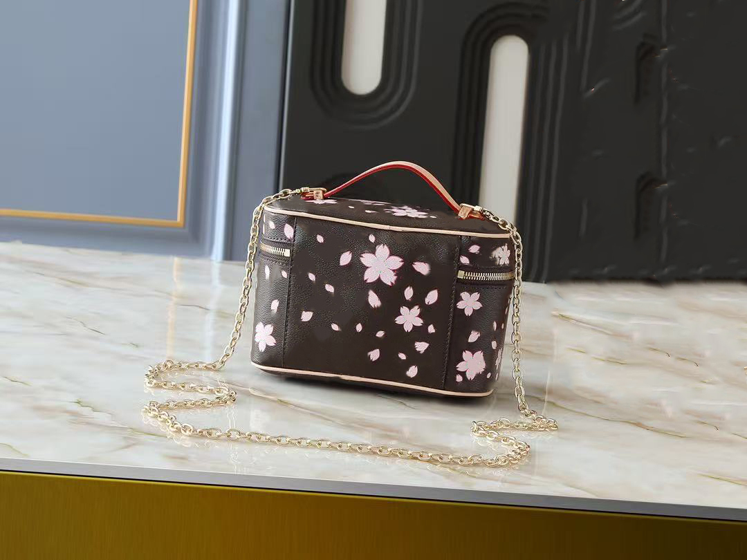 High-quality fashion luxury designer handbag leather shoulder bag women's classic gold chain cosmetic bag cross-body bag handbag women's makeup bag