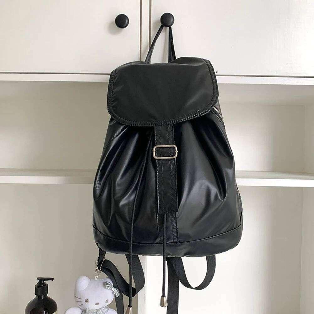 Sier Nylon Designer Backpack Soft Light Woman's Backpacks Casual Waterproof School Bags For Teenager Drawstring Back Pack Bag