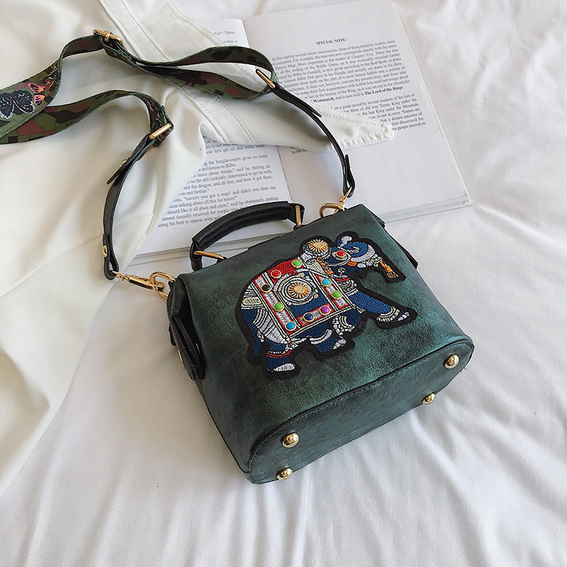 Free Shipping Designer Bag Selected Women's Bag New Fashion Luxury Bag Cartoon Doctor Bag Handbag Shoulder Bag Multifunctional Broadband Crossbod