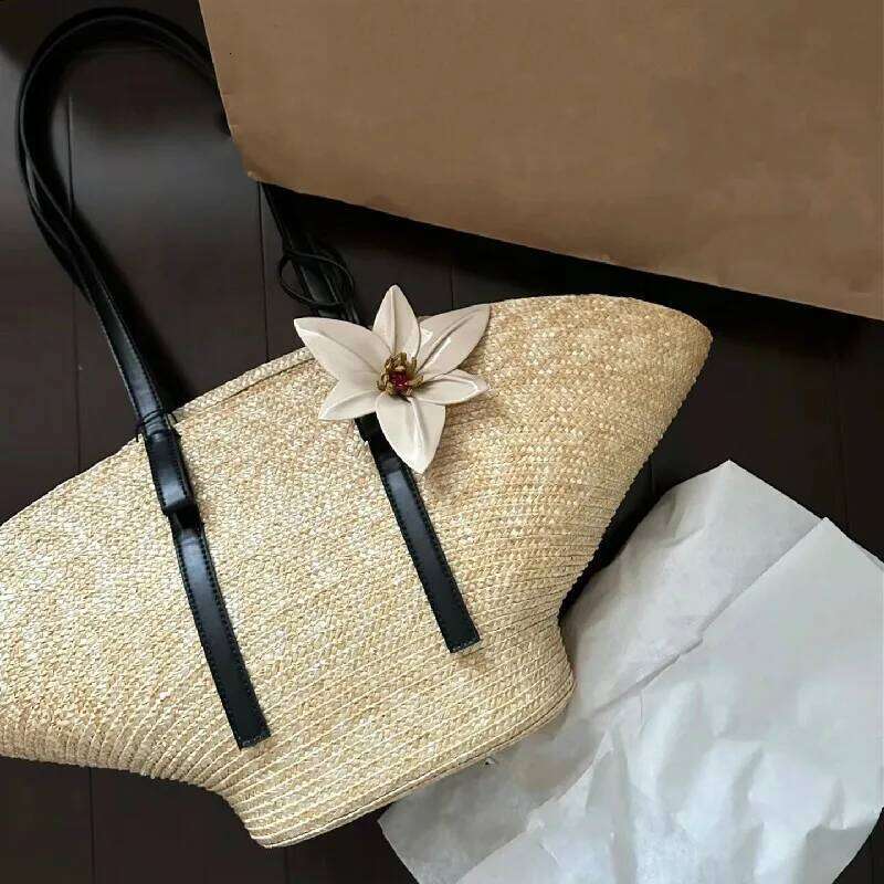 Handmade Woven Bucket Women's 2024 Summer New Fashion Versatile Casual Handbag Commuter Shoulder Bag