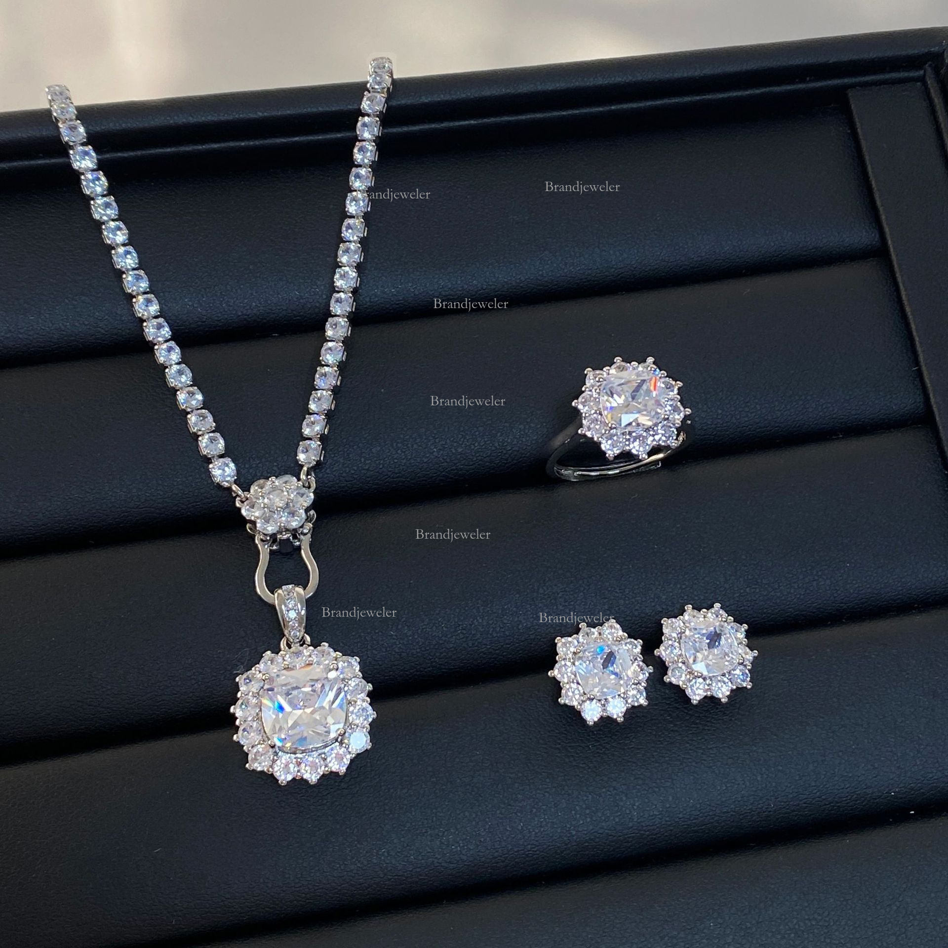 Sparkling Princess Cubic Zirconia Internet Celebrity Live Hot Sale New Open Ring Free Delivery For Women 2025S Model Designer Necklace Fashion Earring