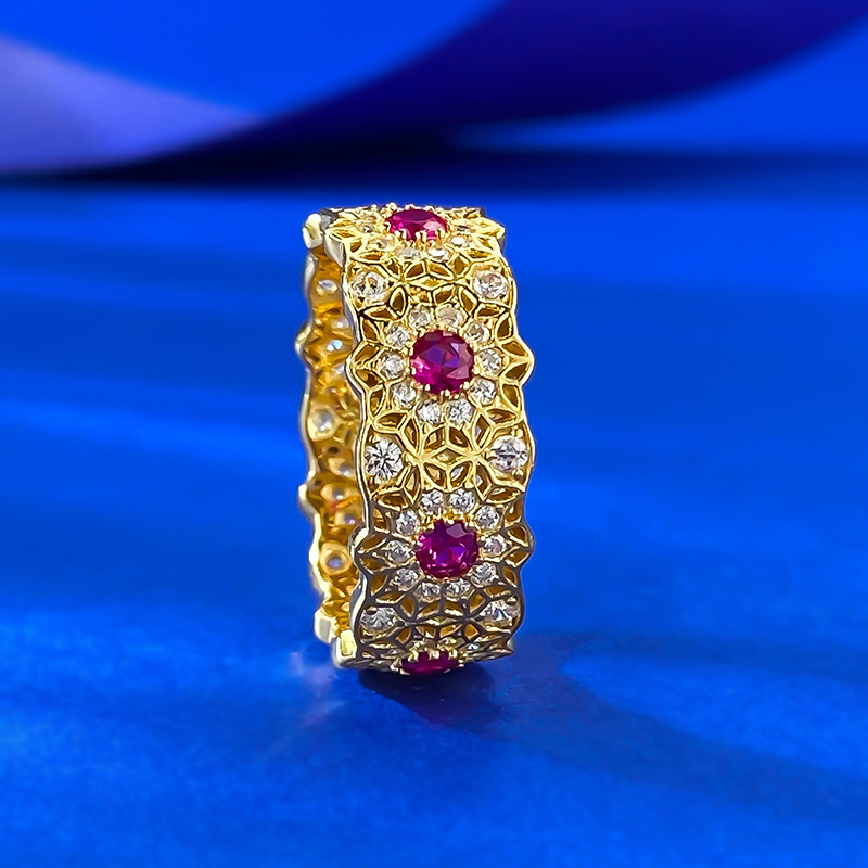 New S925 Silver Exquisite Red Diamond Perforated Ppattern Row Ring Gold Retro Ring