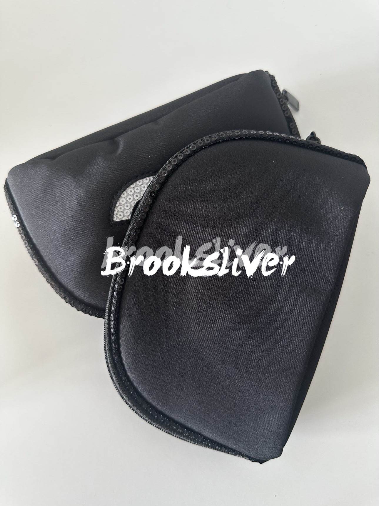 17X10X5CM fashion nylon packing bags collection makeup bag C Sequin bag For compliments.gift