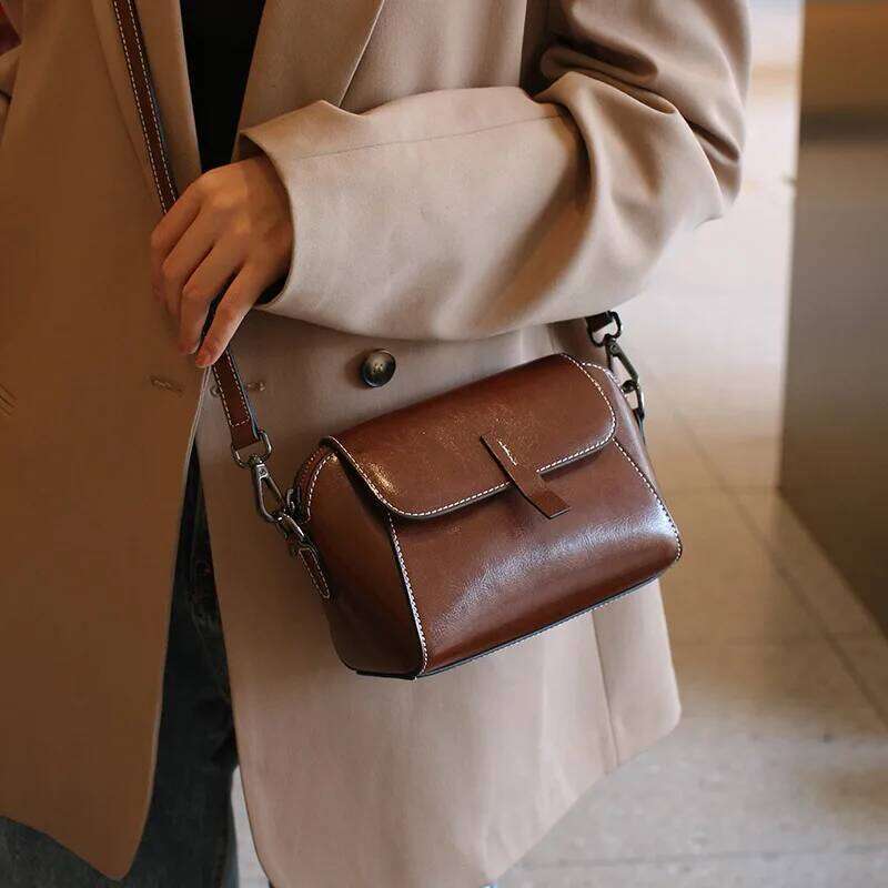 Oil Wax Cowhide Leather Cross Body Small for Women Fashionable and Versatile Shoulder Shell Hand Ladies Casual Phone Bag
