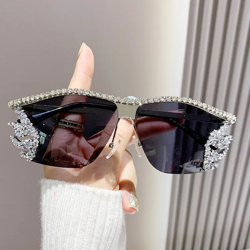 Vintage y2k Diamond Sunglasse For Female Rimless Sun Glasses Metal Punk Crystal Shade UV400 250617