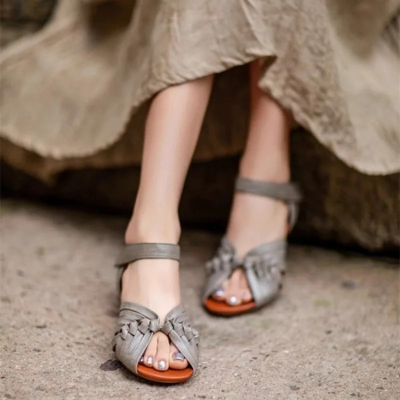 Summer Fish Mouth Hollow-out Sandals Womens Round Toe Hand-woven Fashion Light Retro Low-heeled Shoes 250617